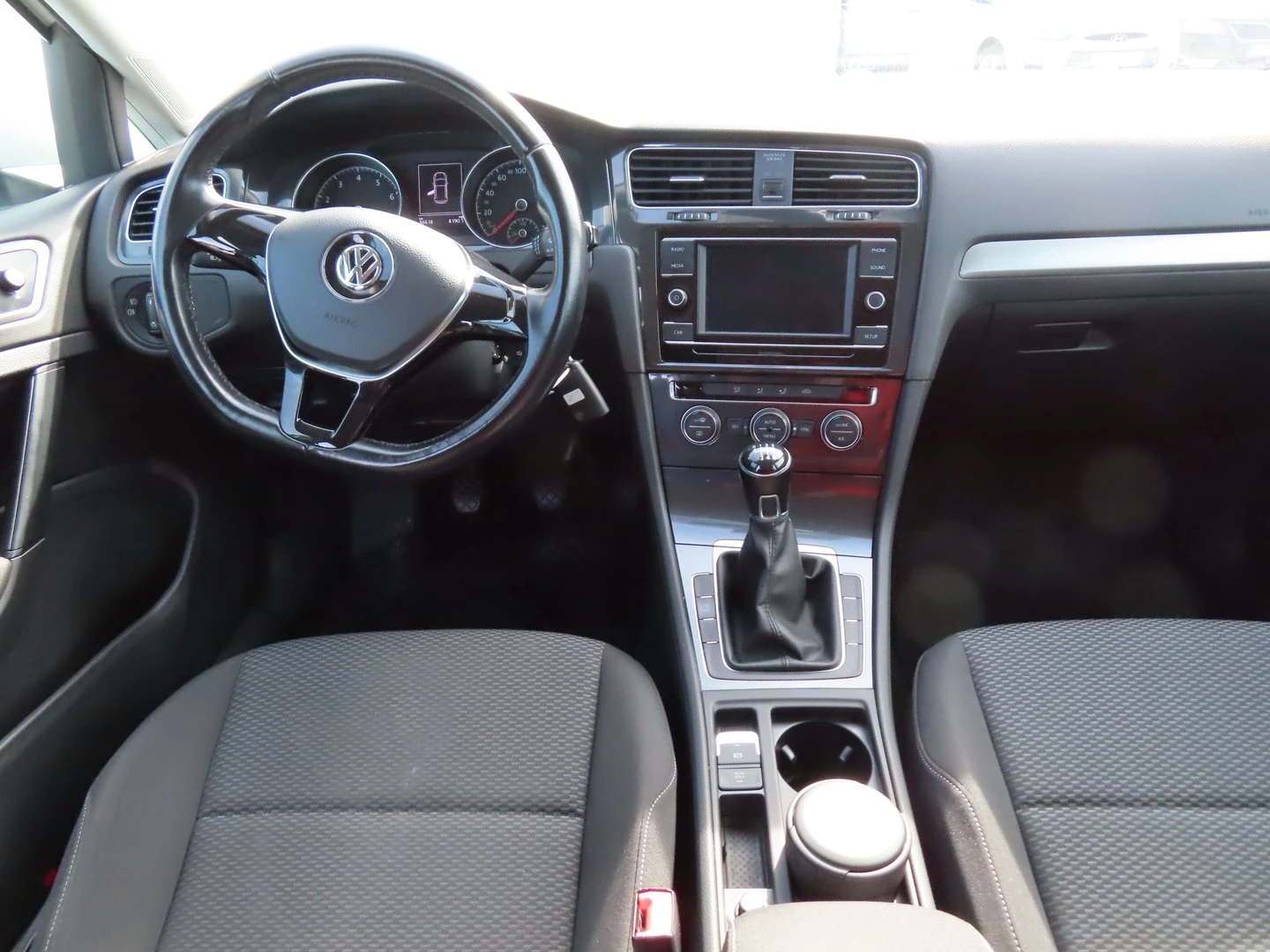 VW Golf Trendline 1.0TSI BMT | Mobile.bg � ����������� 5