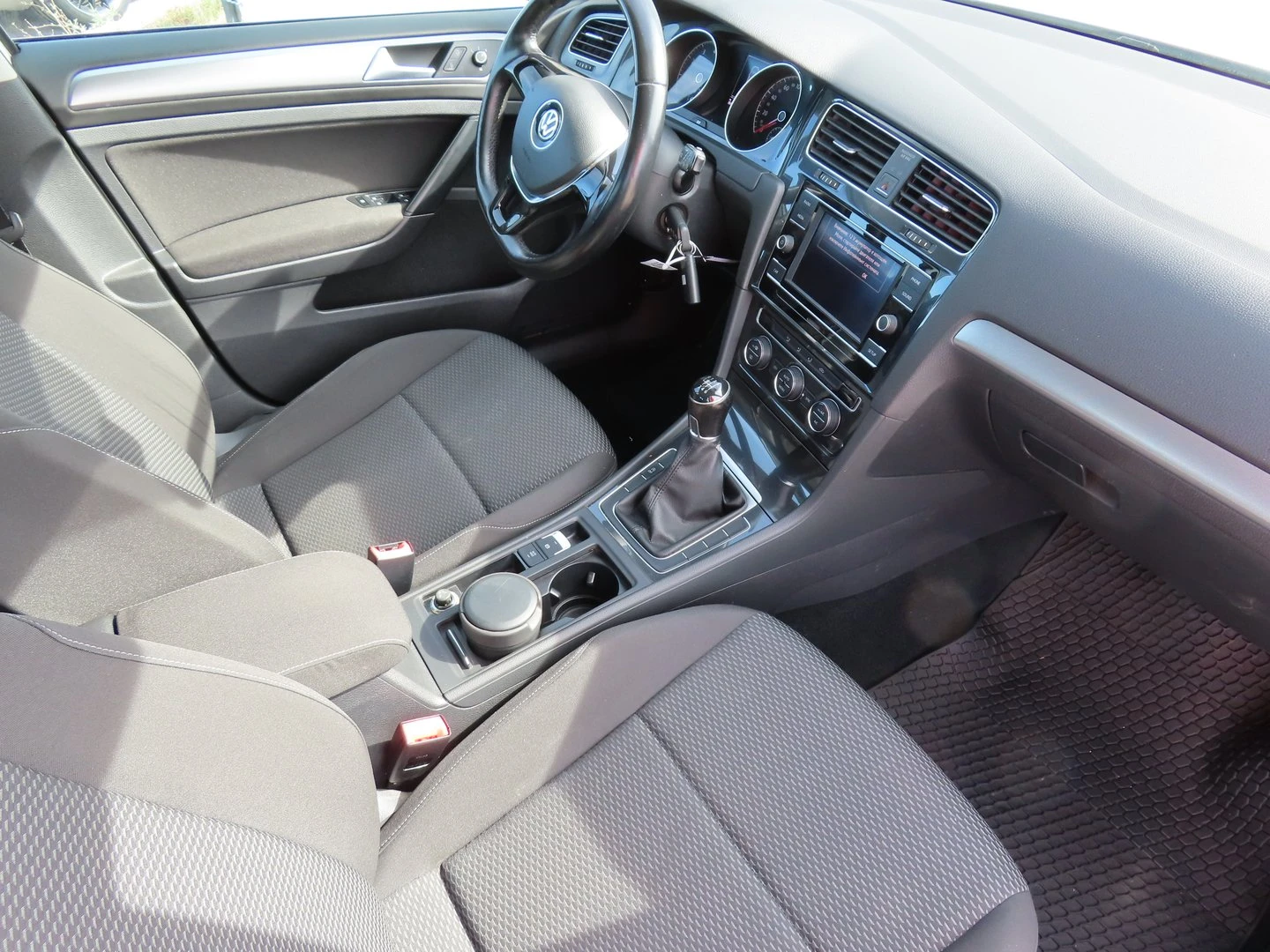 VW Golf Trendline 1.0TSI BMT | Mobile.bg � ����������� 6