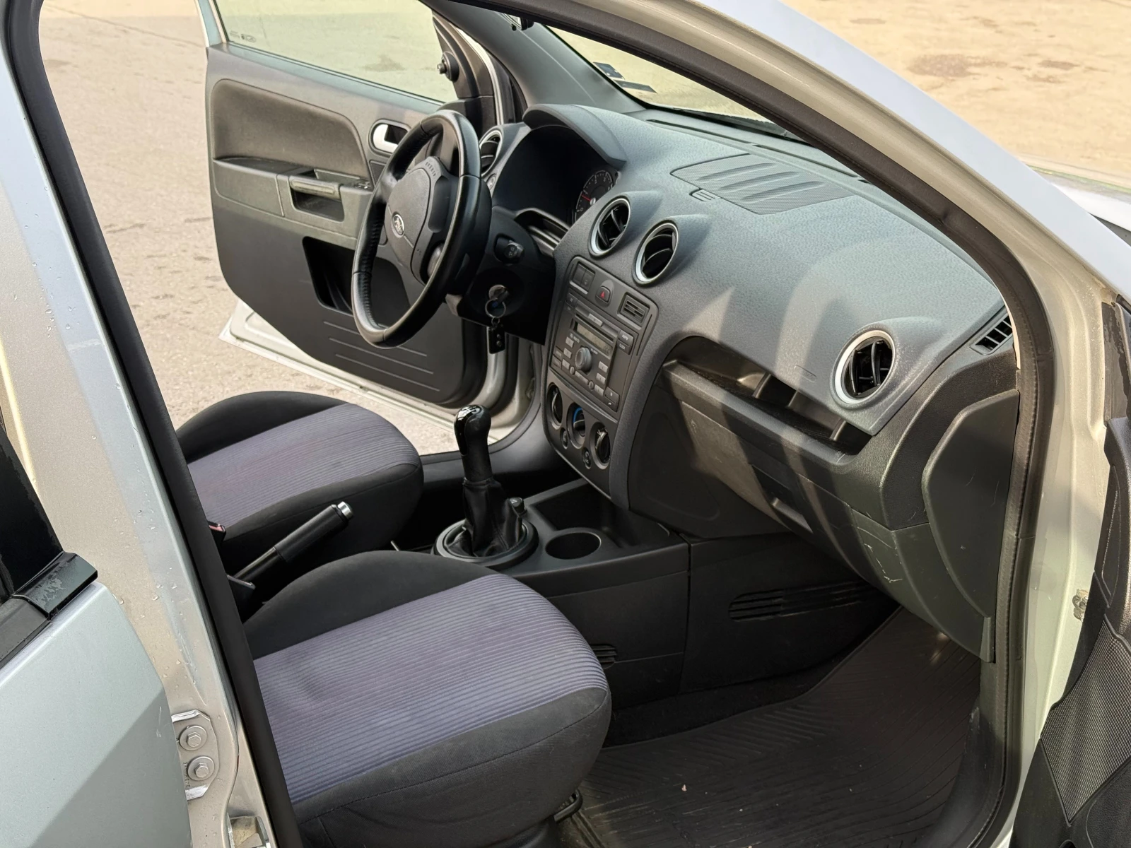 Ford Fusion 1.4 TDCi, снимка 4 - Автомобили и джипове - 54214236