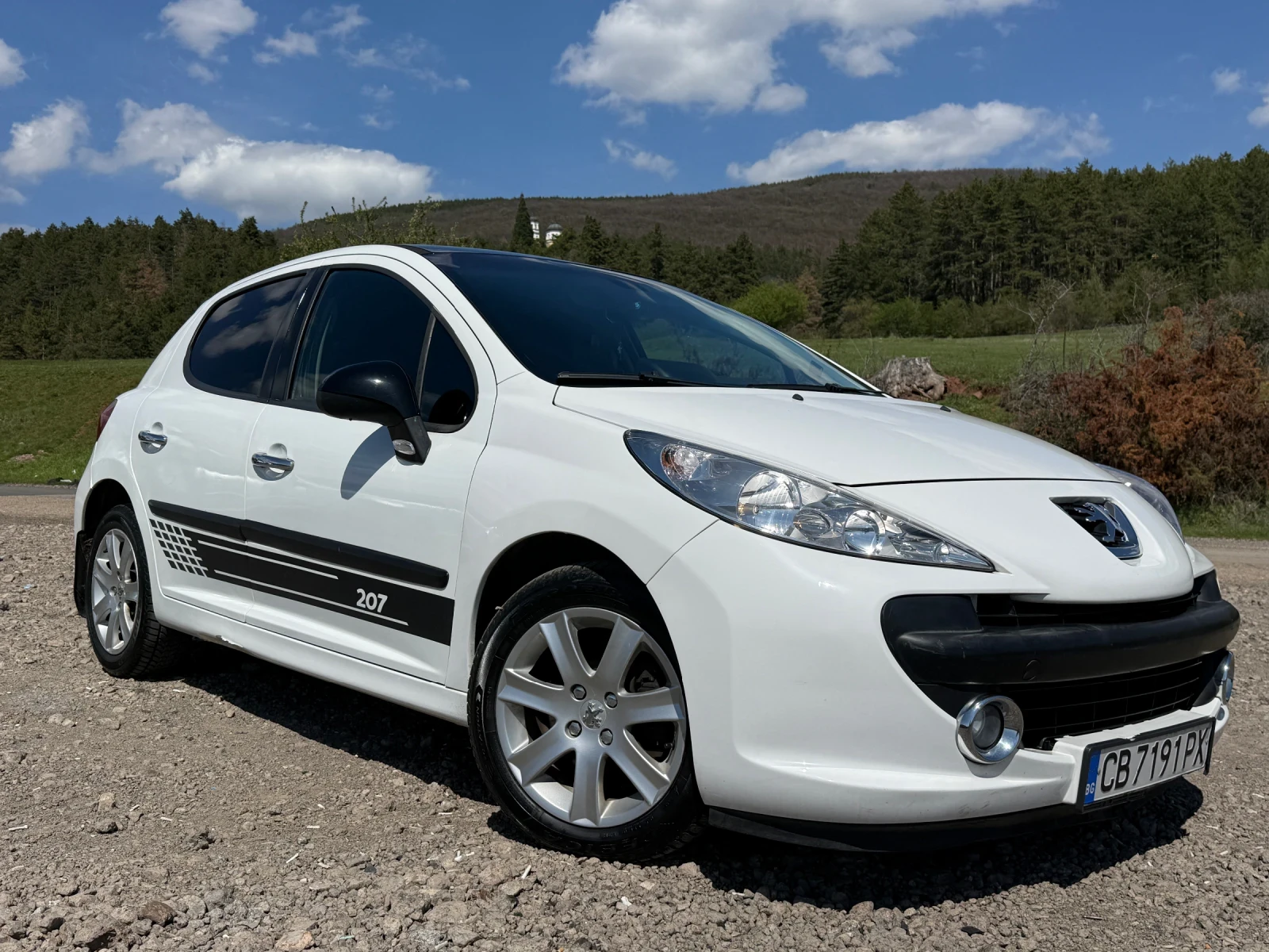 Peugeot 207 ТОП СЪСТОЯНИЕ! ОБСЛУЖЕН, ИКОНОМИЧЕН, КАЧВАШ СЕ И К, снимка 2 - Автомобили и джипове - 54314941