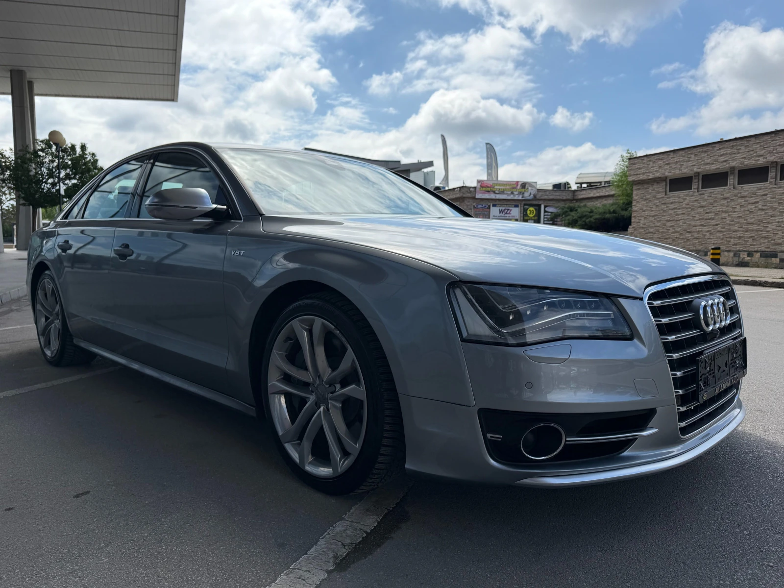 Audi S8 6 МЕСЕЦА ГАРАНЦИЯ/4.0i 520к.с. Швейцария, снимка 5 - Автомобили и джипове - 54594355