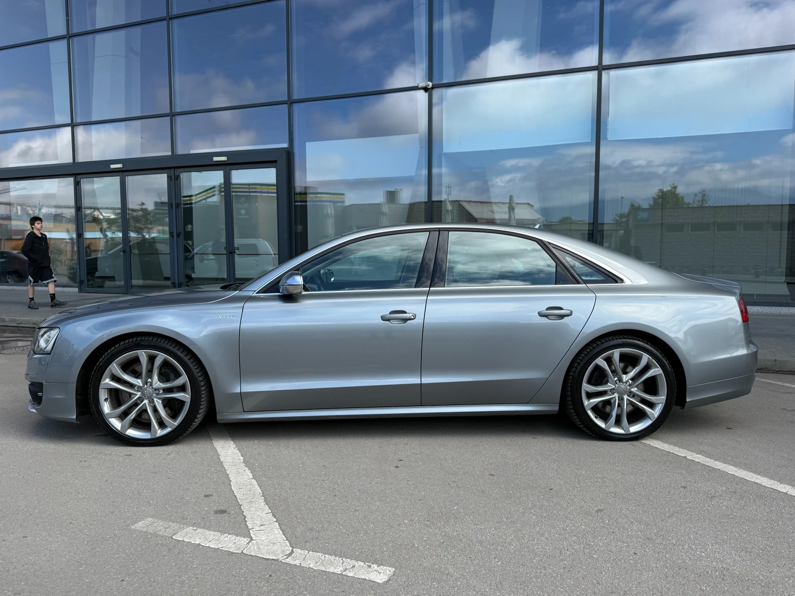 Audi S8 6 МЕСЕЦА ГАРАНЦИЯ/4.0i 520к.с. Швейцария, снимка 2 - Автомобили и джипове - 54594355