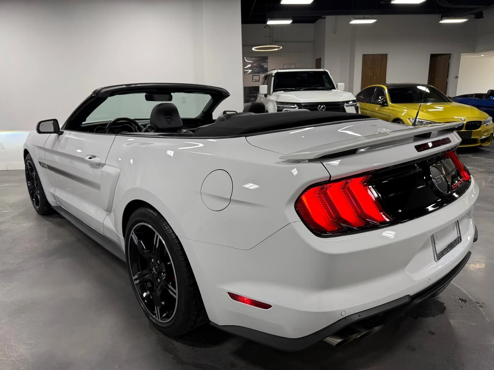 Ford Mustang GT PREMIUM / КАБРИО / CARFAX, снимка 4 - Автомобили и джипове - 54894945