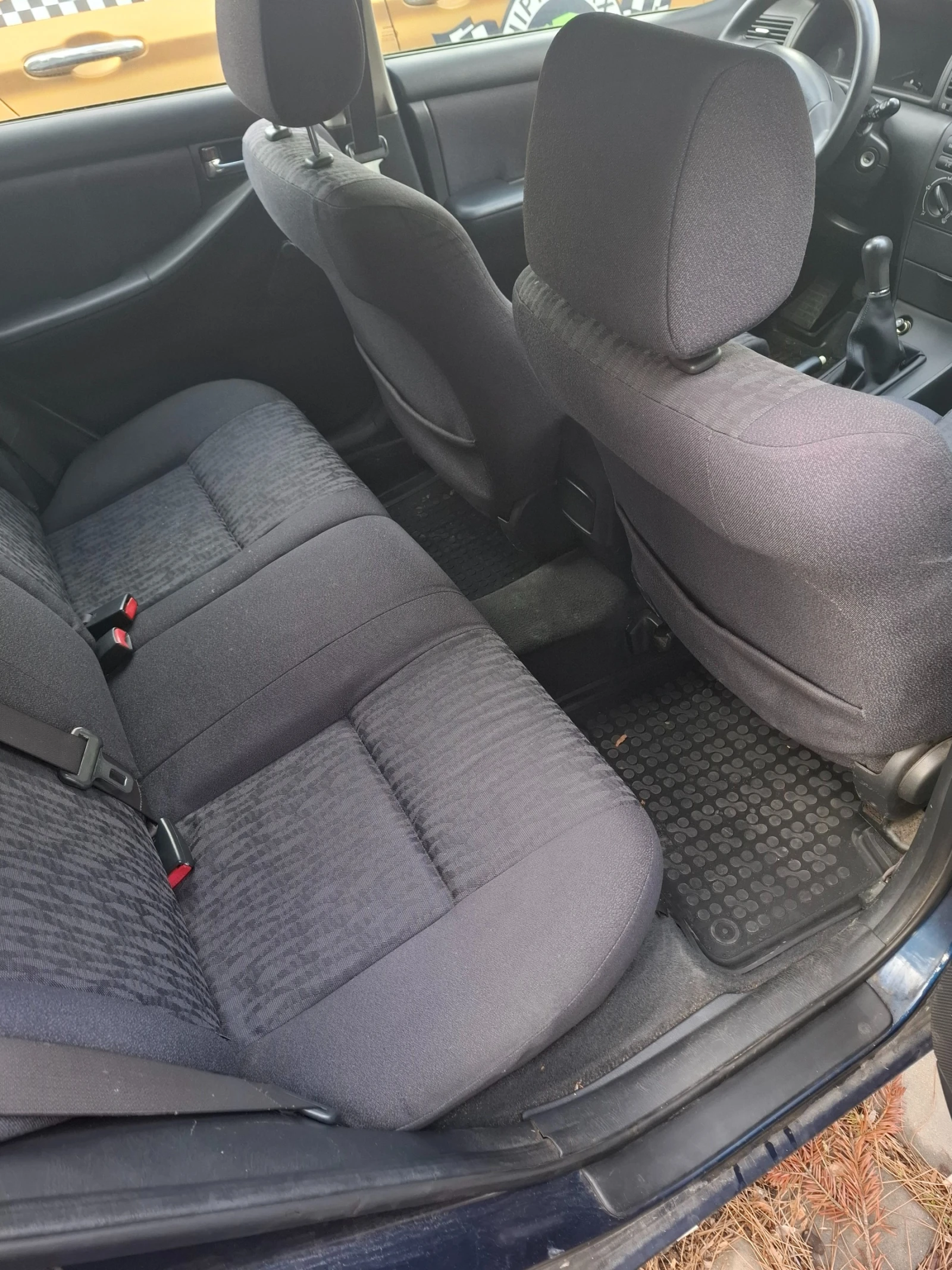 Toyota Corolla 1.4i , снимка 6 - Автомобили и джипове - 54919143