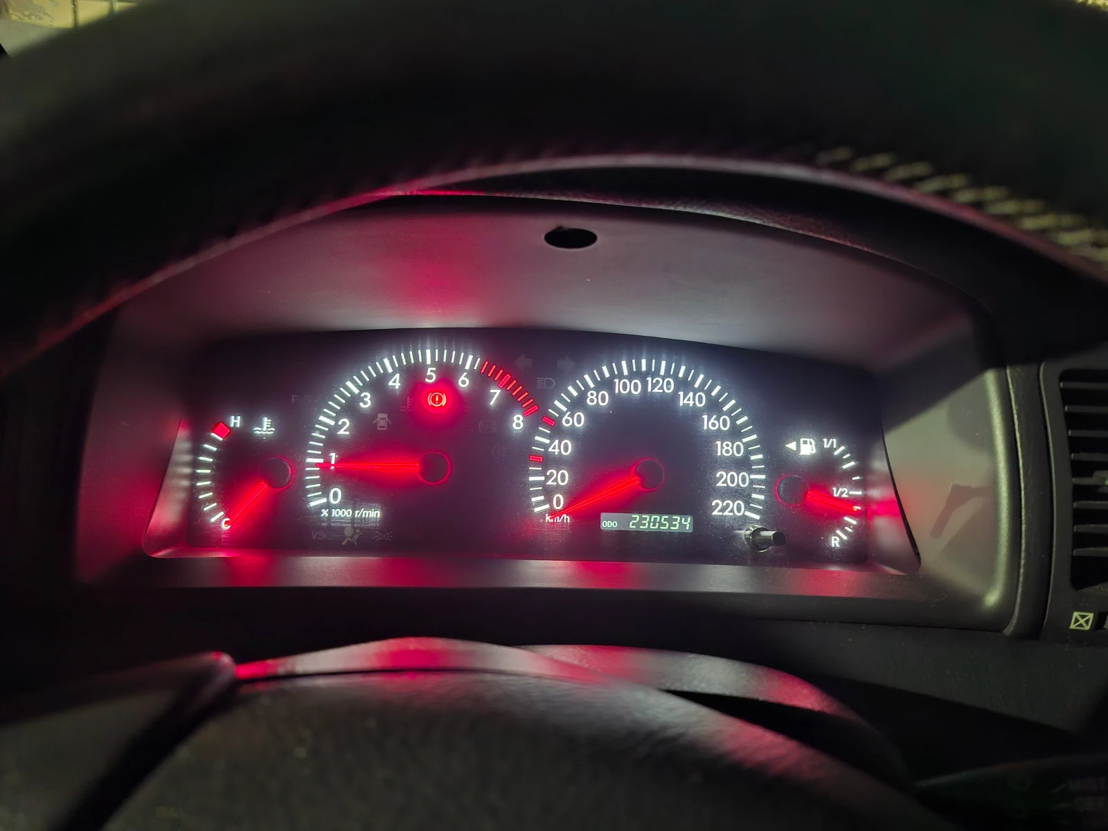 Toyota Corolla 1.4i , снимка 7 - Автомобили и джипове - 54919143