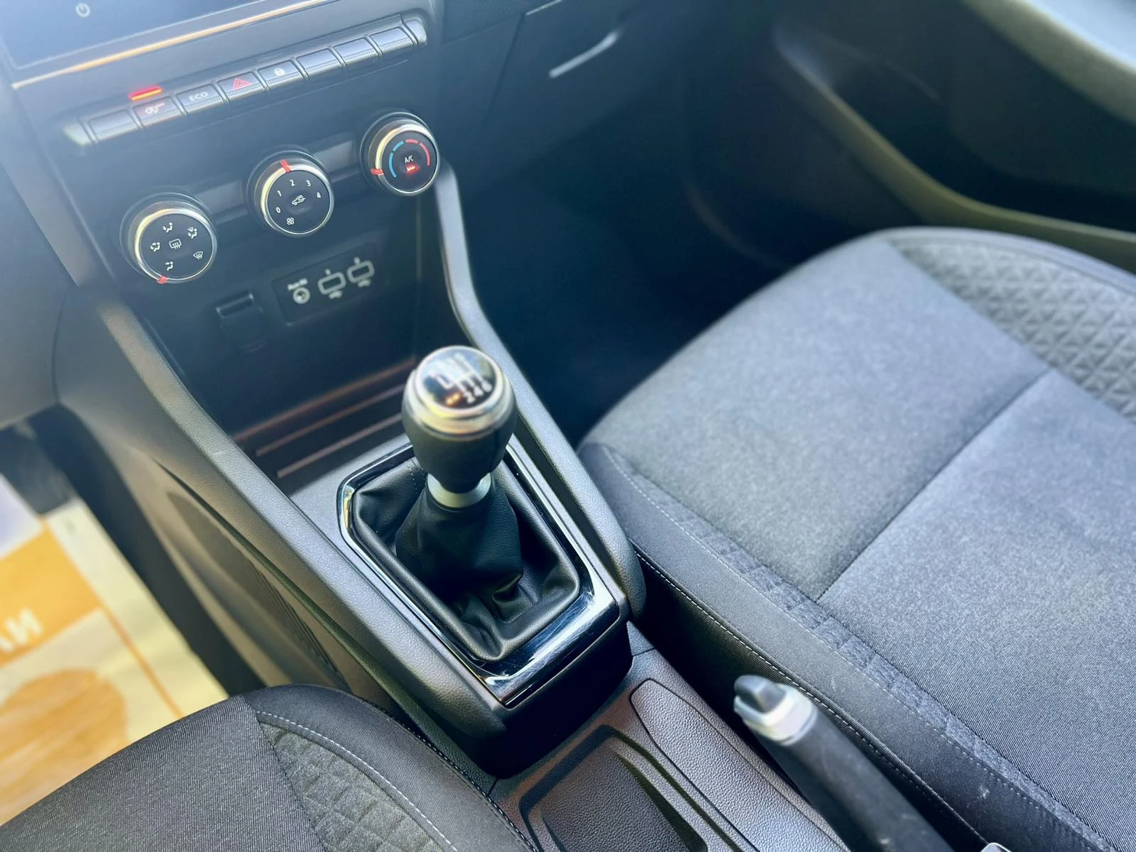 Renault Clio V 1.0 TCe / 100 �.�. / �������� | Mobile.bg � ����������� 12