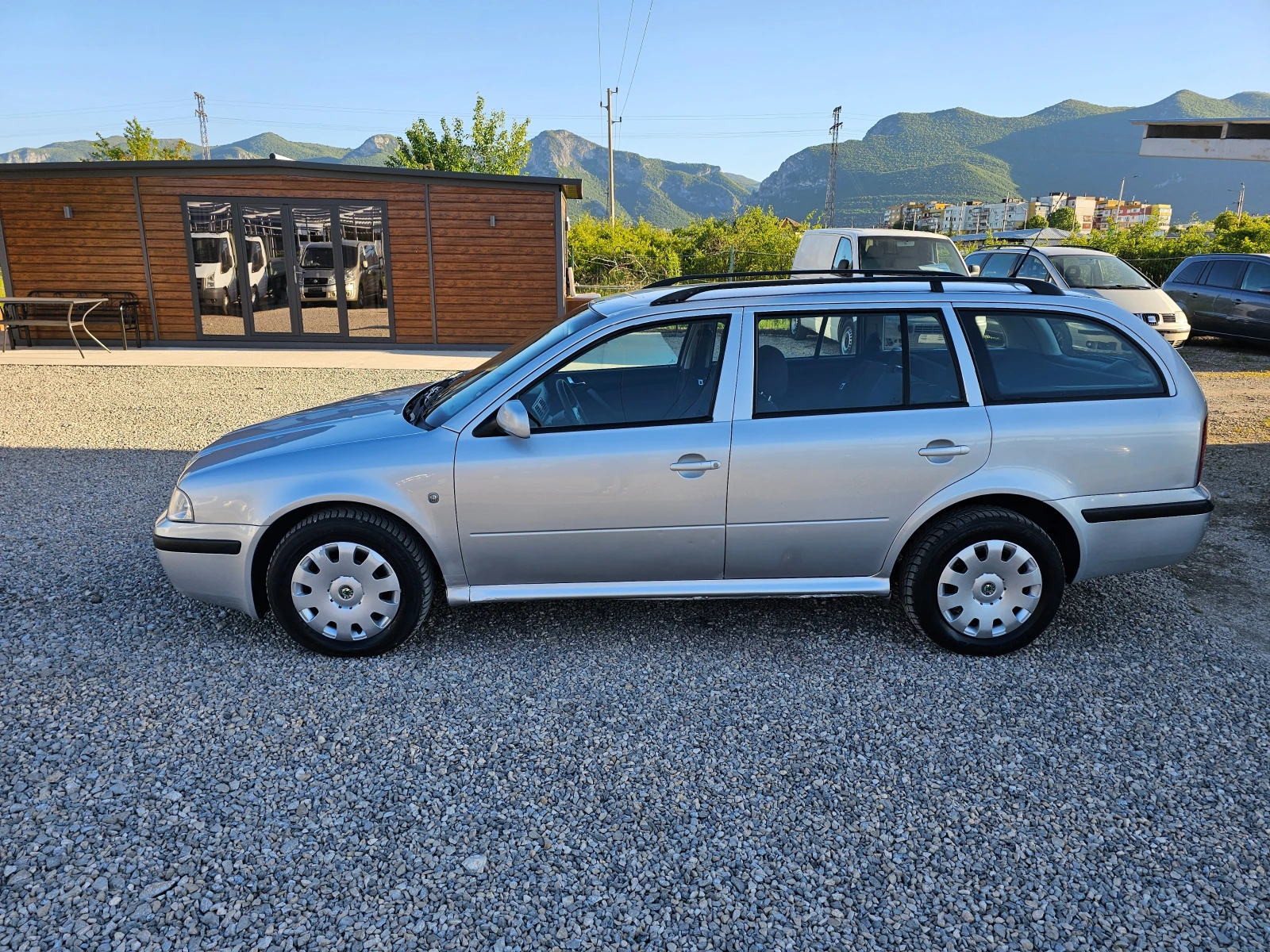 Skoda Octavia 1.9 TDI 101kc .175000km , снимка 8 - Автомобили и джипове - 54936363