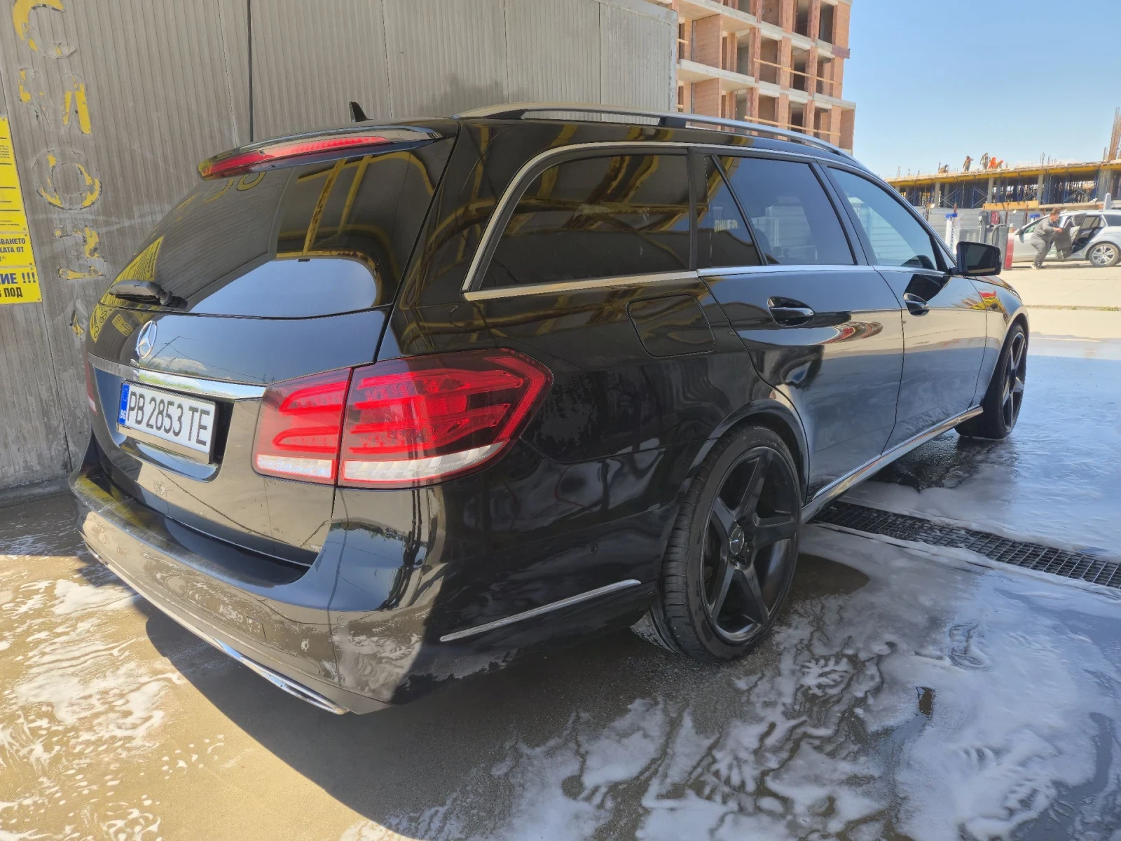 Mercedes-Benz E 220 Обслужен Масаж печка Full LED, снимка 6 - Автомобили и джипове - 55169424