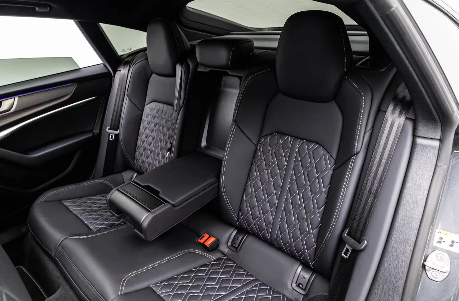 Audi A7 40TDI/204HP/2XS-LINE/BLACK/PANO/360/KLESS/583z, снимка 14 - Автомобили и джипове - 55233948