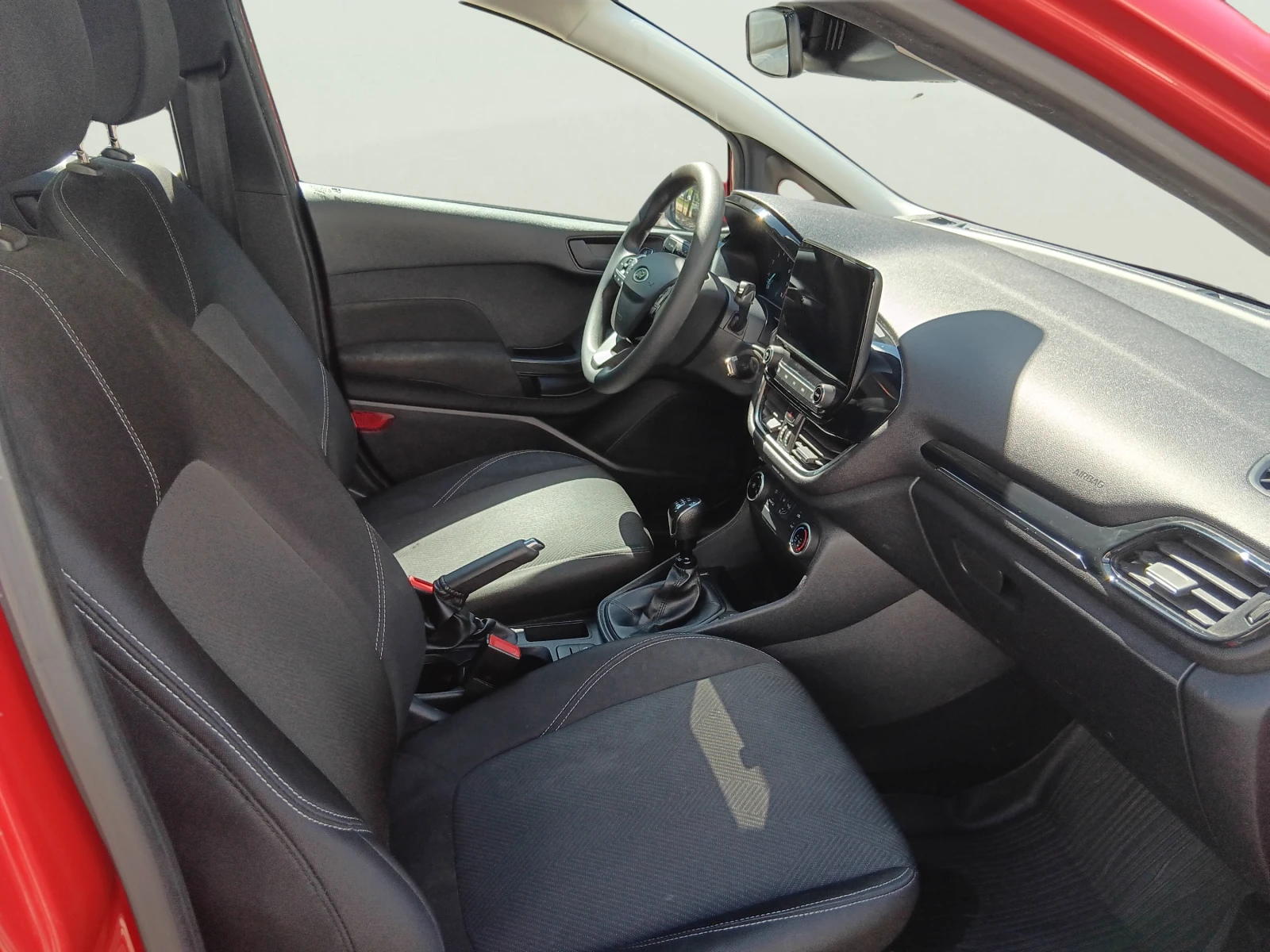Ford Fiesta 1.0 EcoBoost, снимка 11 - Автомобили и джипове - 55398550