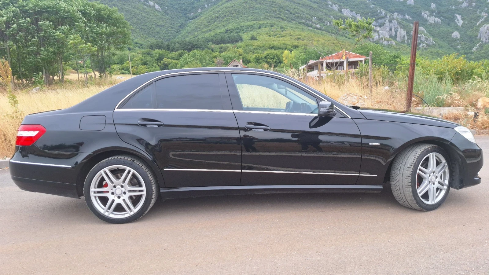 Mercedes-Benz E 250, снимка 4 - Автомобили и джипове - 55406741