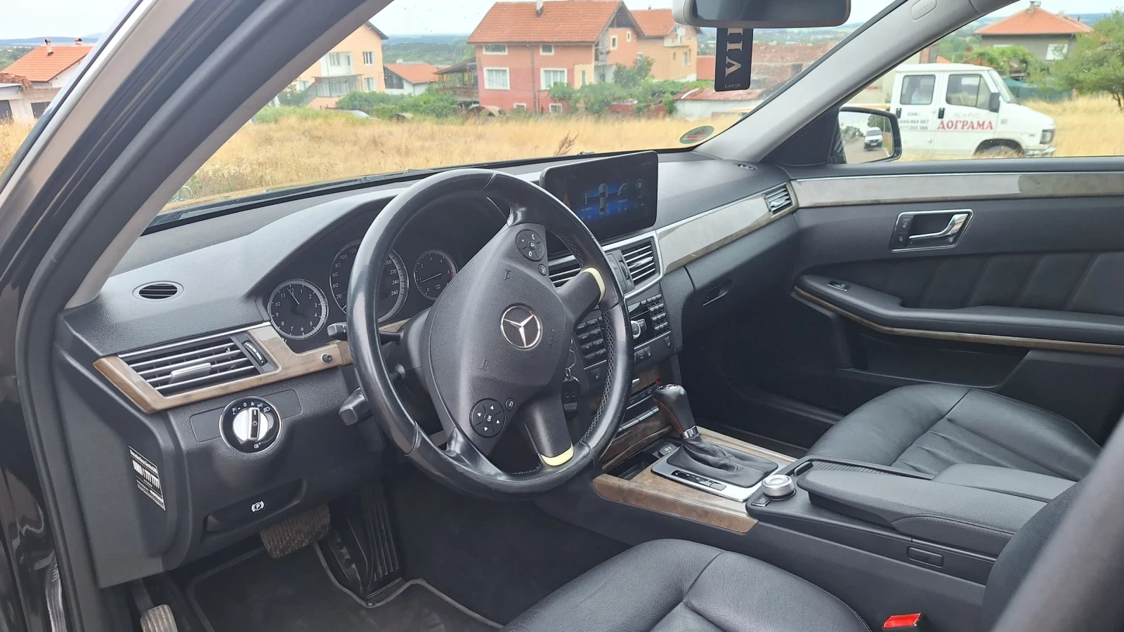 Mercedes-Benz E 250, снимка 10 - Автомобили и джипове - 55406741