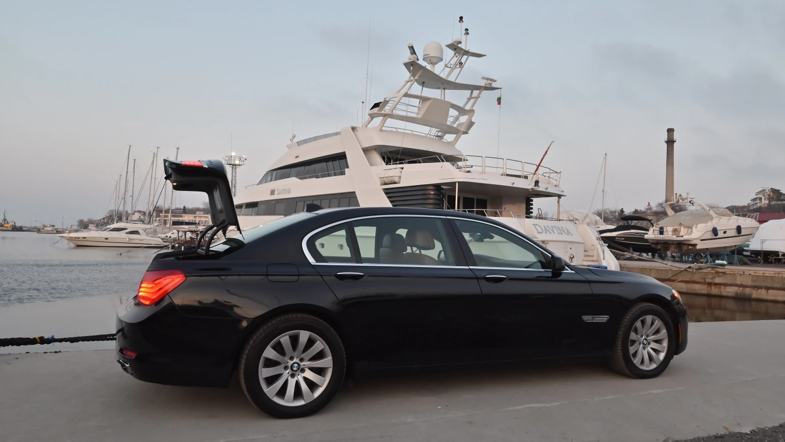 BMW 750 LI, снимка 7 - Автомобили и джипове - 55675947