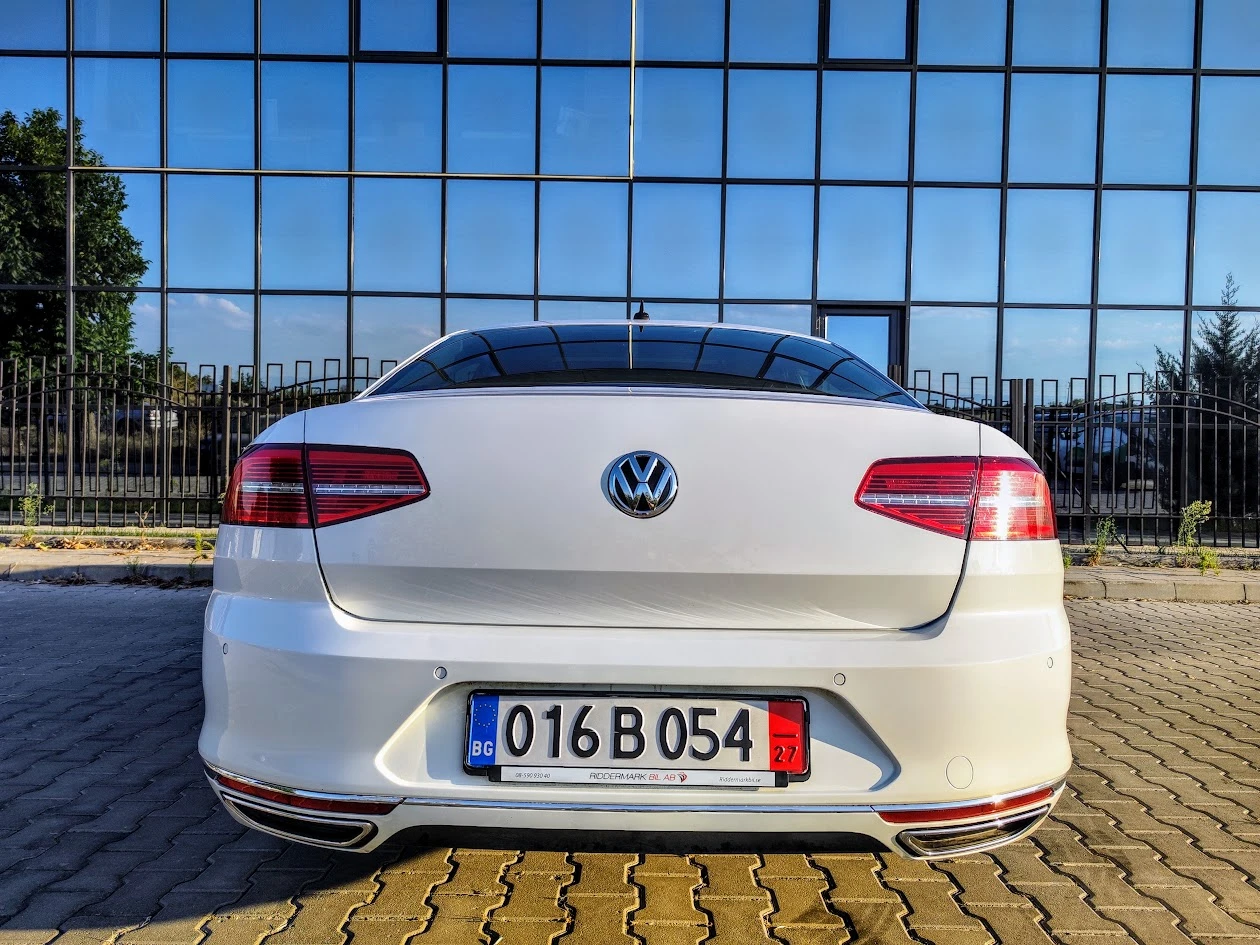 VW Passat * 2.0 TDI* 3 x R Line* 4-MOTION* HIGHLINE* FULL, снимка 6 - Автомобили и джипове - 55730628
