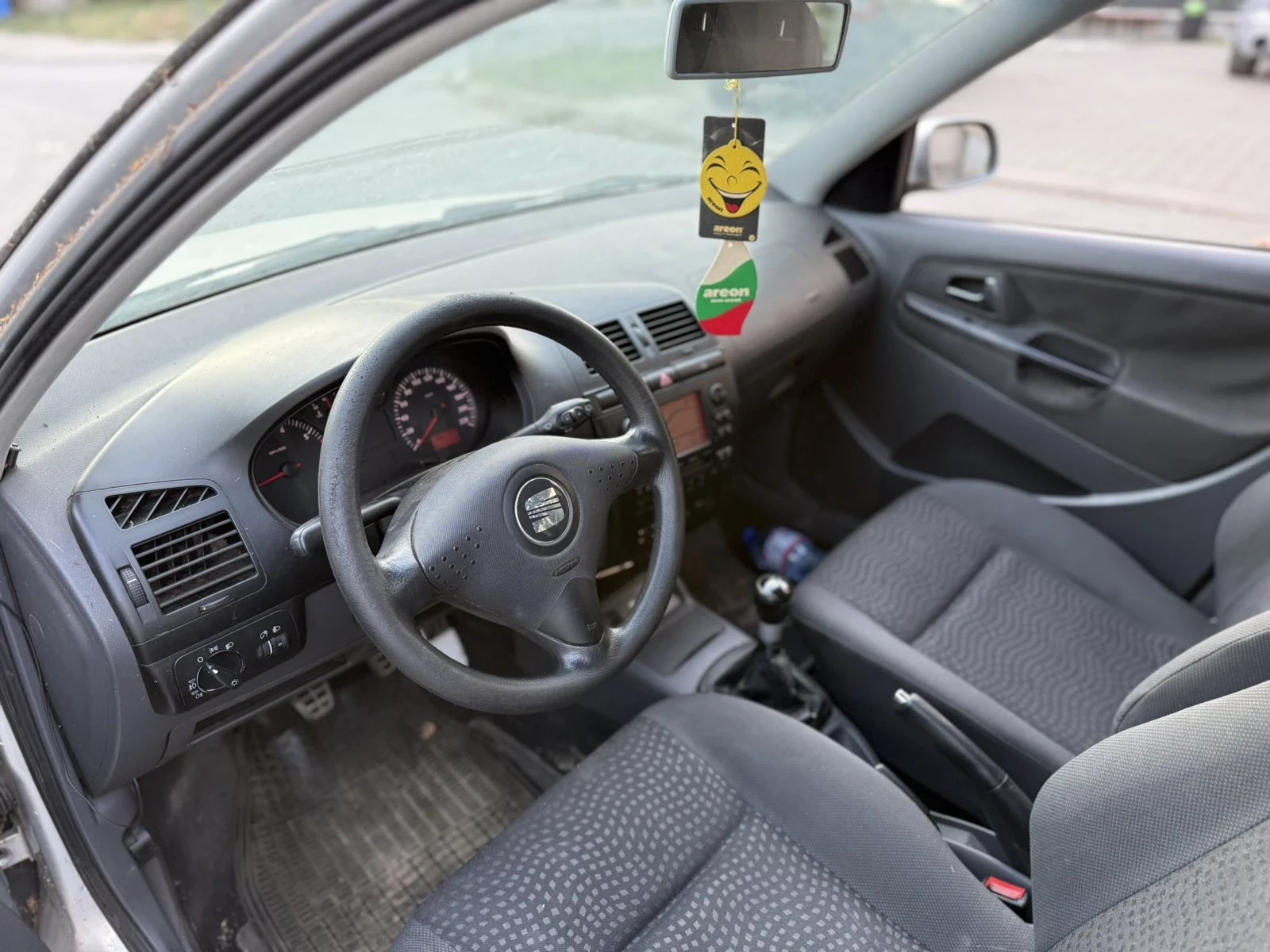 Seat Cordoba, снимка 8 - Автомобили и джипове - 55993307