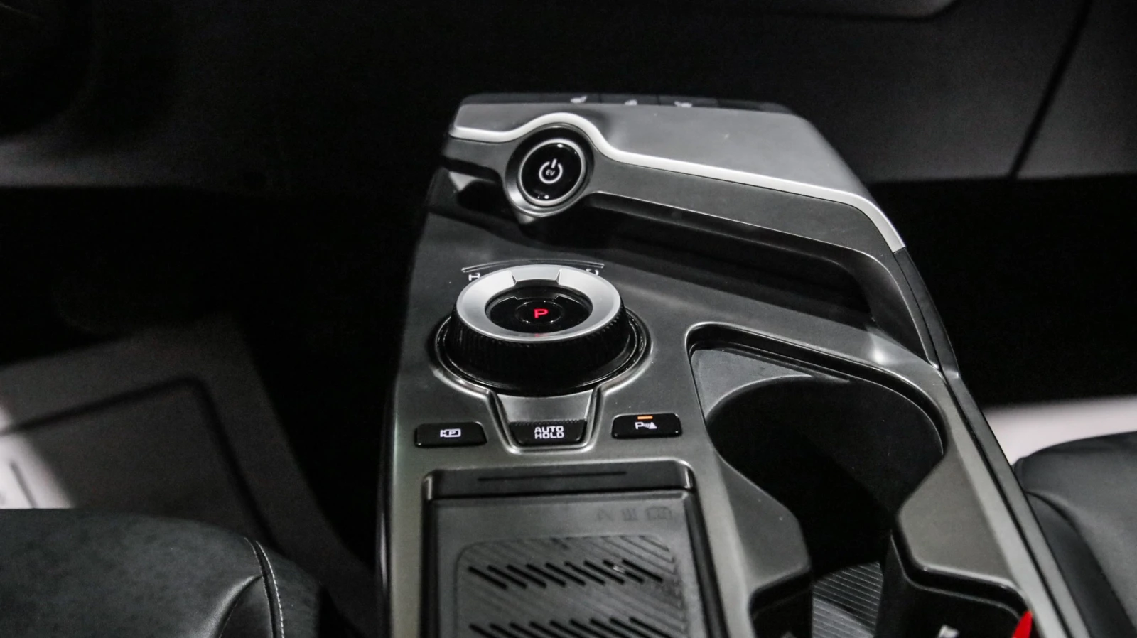 Kia EV6 LONG* RANGE* AWD* �������* ������* CARPLAY*  | Mobile.bg � ����������� 13