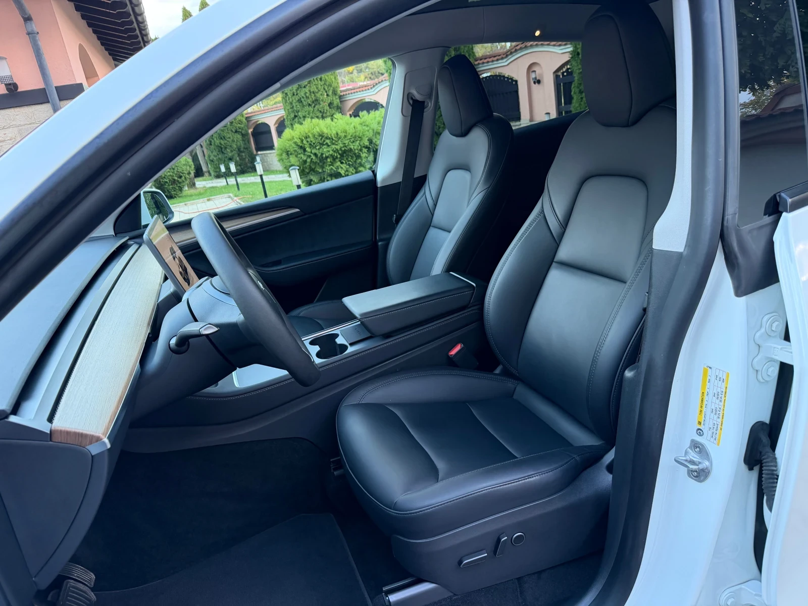 Tesla Model Y DualMotor/LongRange/514hp/03.2023/107kkm | Mobile.bg � ����������� 9