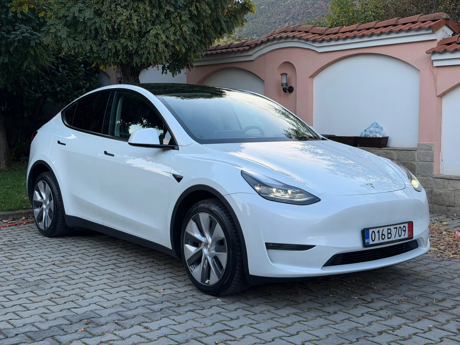 Tesla Model Y DualMotor/LongRange/514hp/03.2023/107kkm | Mobile.bg � ����������� 3