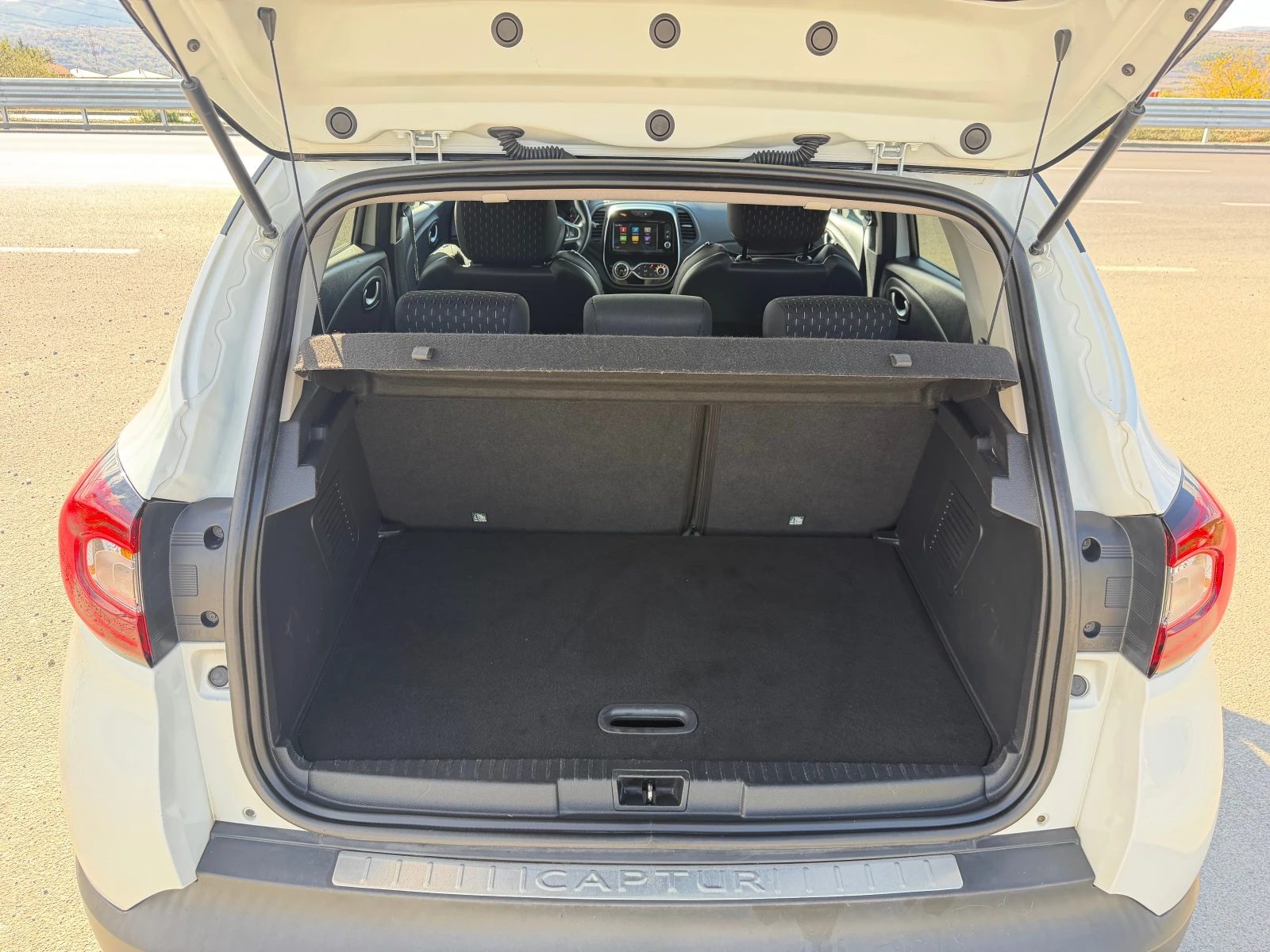 Renault Captur INTENS, снимка 17 - Автомобили и джипове - 56709178