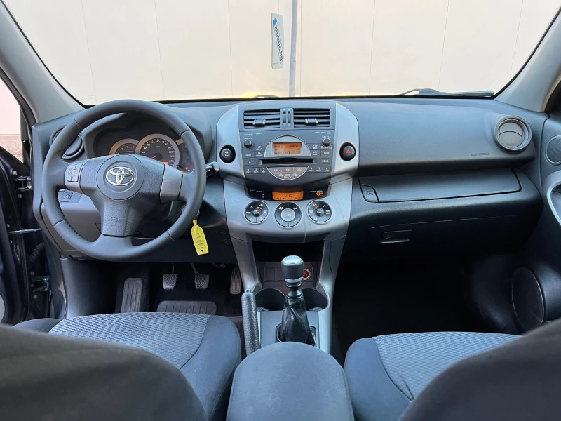 Toyota Rav4 2.2 D-4D 4X4, снимка 17 - Автомобили и джипове - 44340889