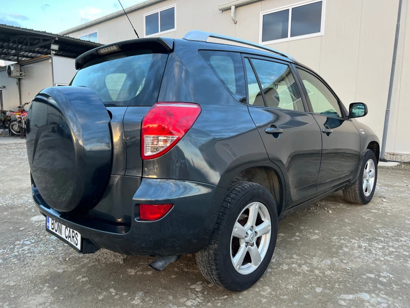 Toyota Rav4 2.2 D-4D 4X4, снимка 5 - Автомобили и джипове - 44340889