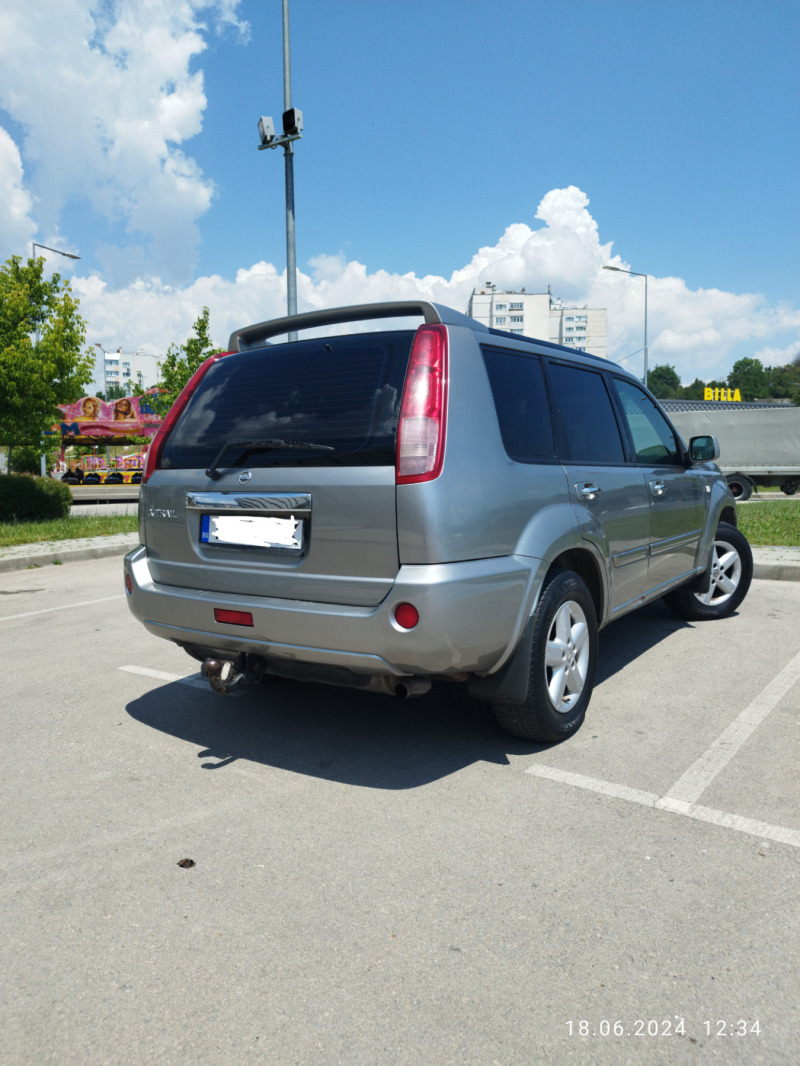 Nissan X-trail 2.0, снимка 4 - Автомобили и джипове - 46258883