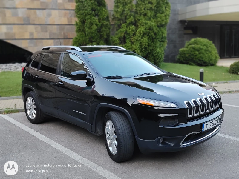 Jeep Cherokee 3.2 V6 + ПОДАРЪК ОЕМ ТЕГЛИЧ, снимка 2 - Автомобили и джипове - 46698494