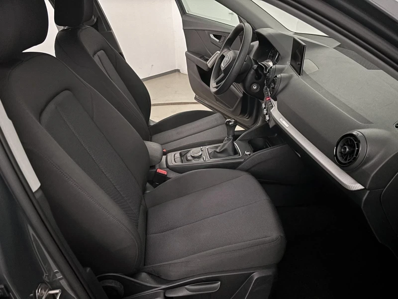 Audi Q2 Audi Q2, Отлично състояние, един собственик. Нов в, снимка 7 - Автомобили и джипове - 53047888