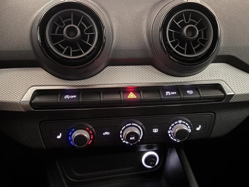 Audi Q2 Audi Q2, Отлично състояние, един собственик. Нов в, снимка 15 - Автомобили и джипове - 53047888