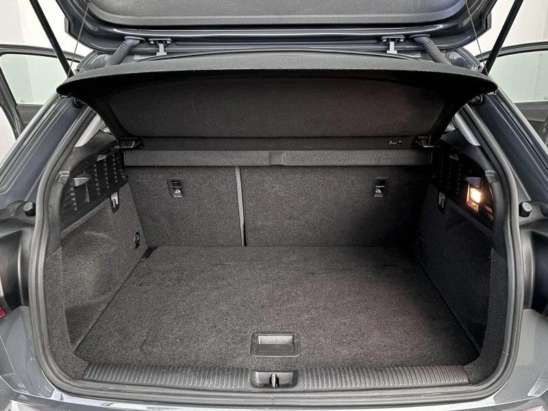 Audi Q2 Audi Q2, Отлично състояние, един собственик. Нов в, снимка 14 - Автомобили и джипове - 53047888