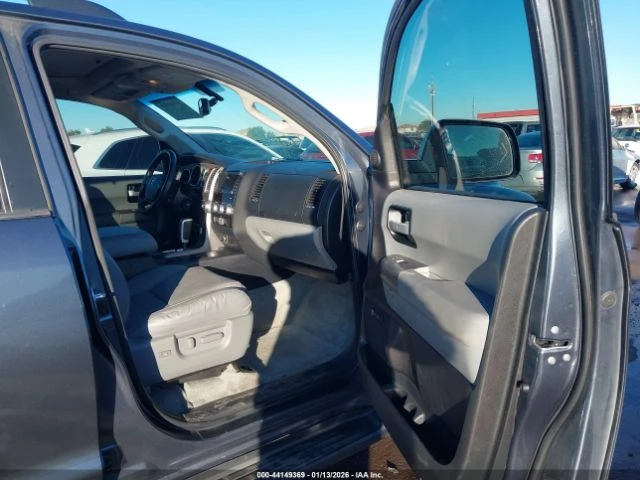 Toyota Sequoia LIMITED 5.7L V8* ФИКСИРАНА ЦЕНА - изображение 9