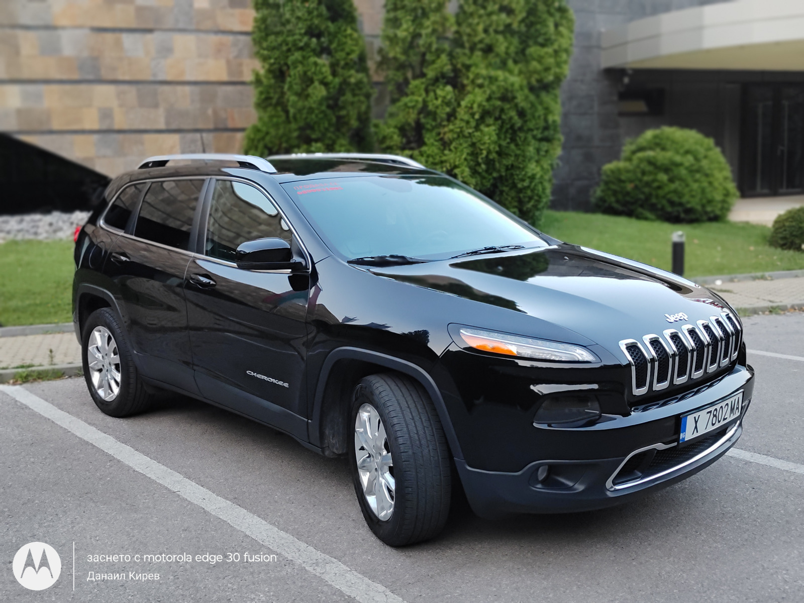 Jeep Cherokee 3.2 V6 + ПОДАРЪК ОЕМ ТЕГЛИЧ - изображение 2