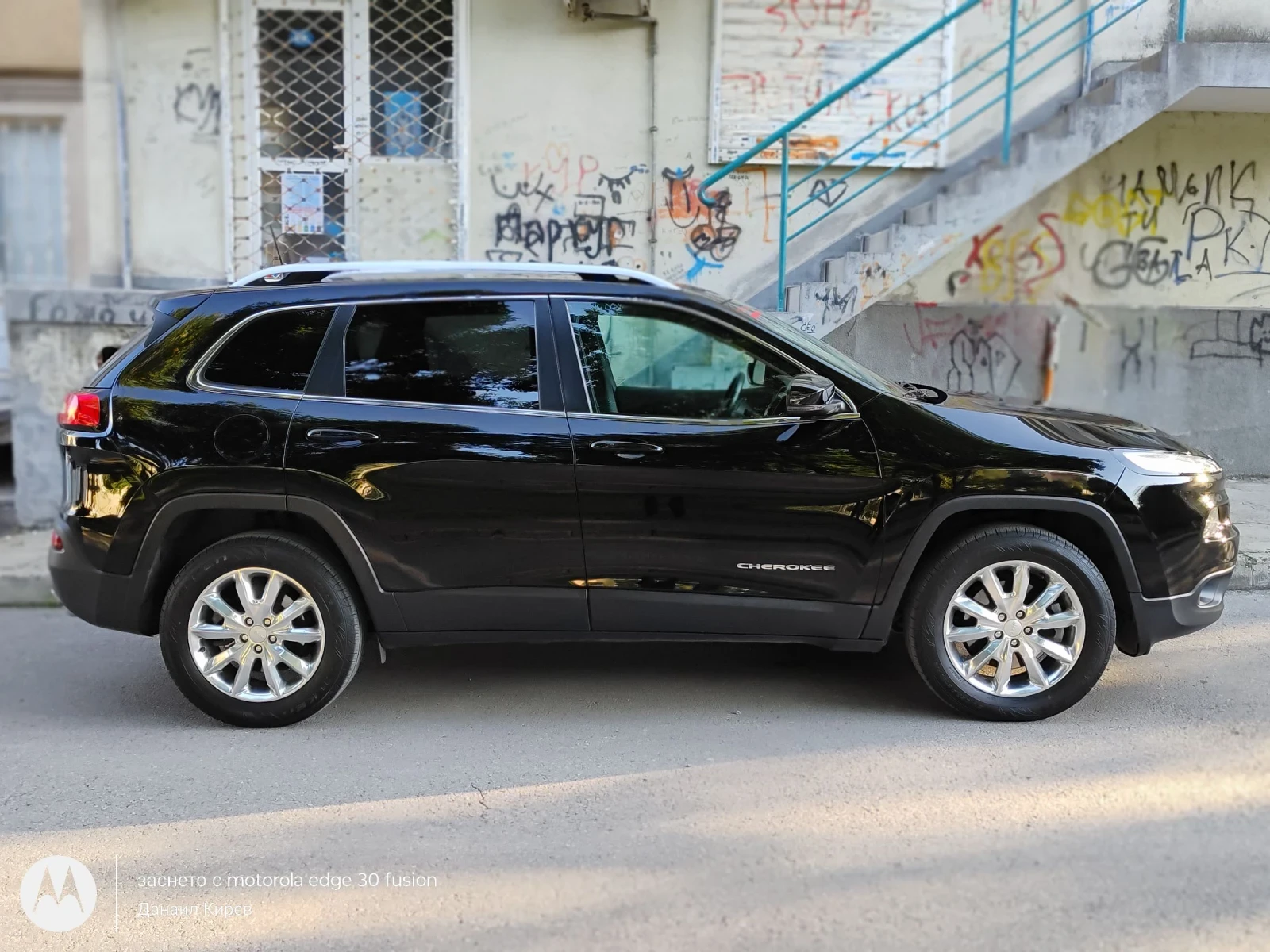 Jeep Cherokee 3.2 V6 LIMITED - изображение 3