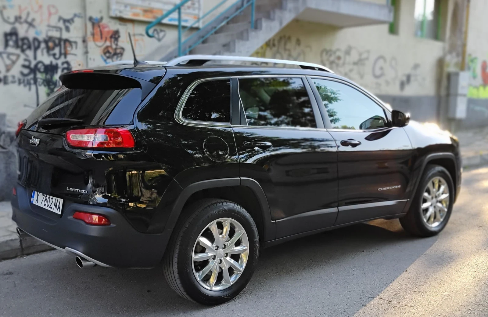 Jeep Cherokee 3.2 V6 LIMITED - изображение 4