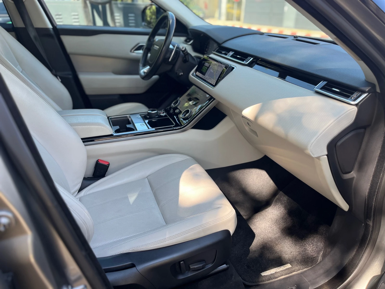 Land Rover Range Rover Velar R-DYNAMIC - изображение 8