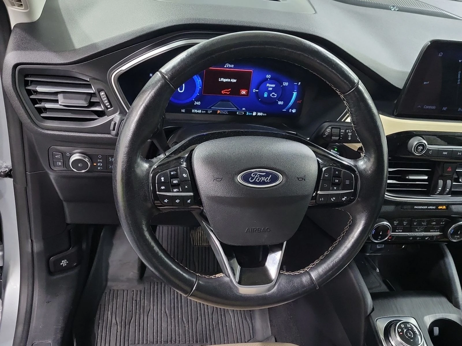 Ford Escape Titanium Plug-In Hybrid CARFAX    | Mobile.bg   6