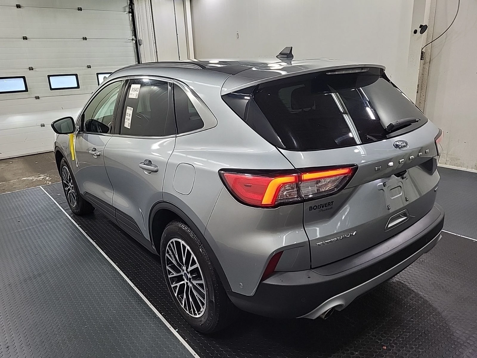 Ford Escape Titanium Plug-In Hybrid CARFAX    | Mobile.bg   5