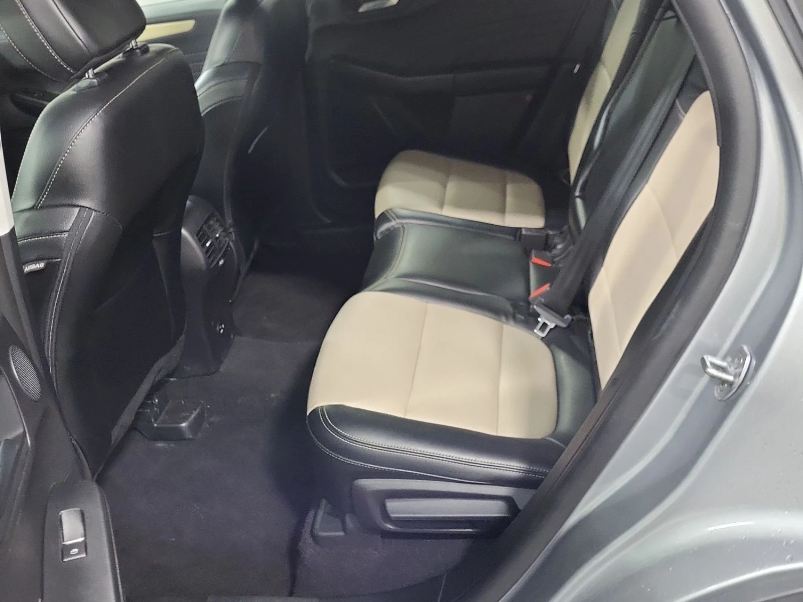 Ford Escape Titanium Plug-In Hybrid CARFAX    | Mobile.bg   7