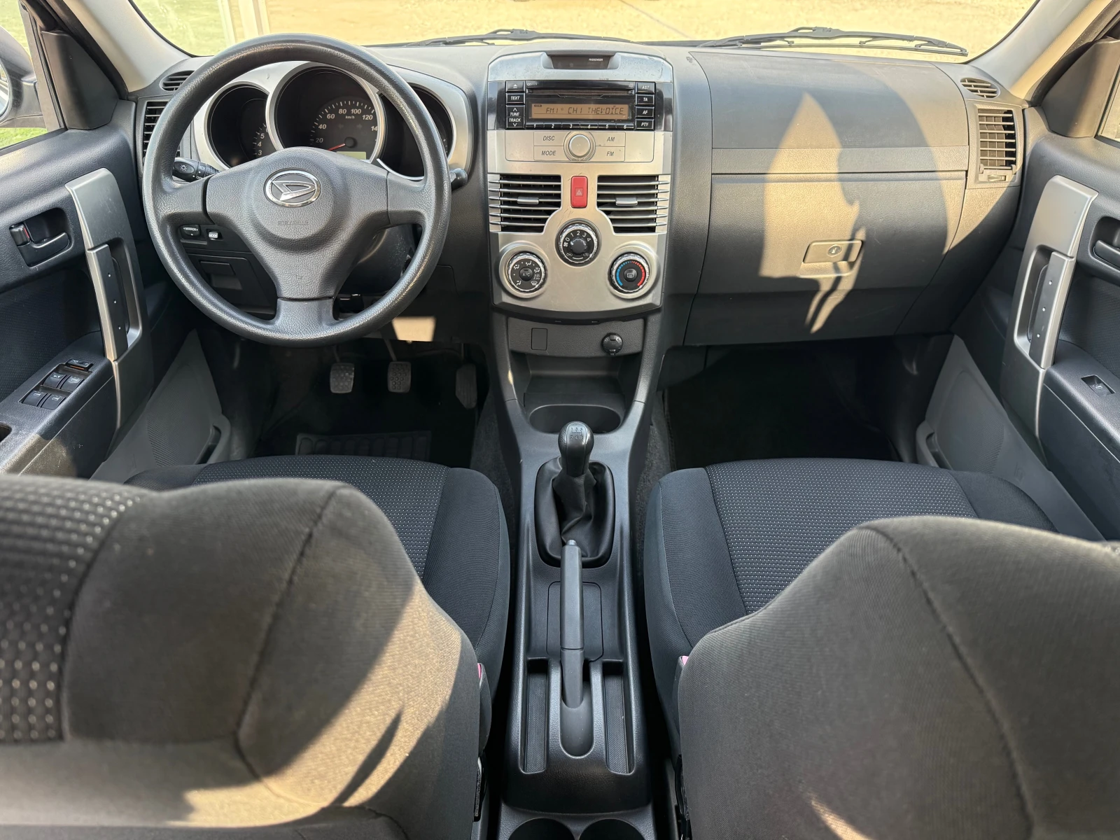 Daihatsu Terios 1.3i, 4x4, снимка 9 - Автомобили и джипове - 53711781