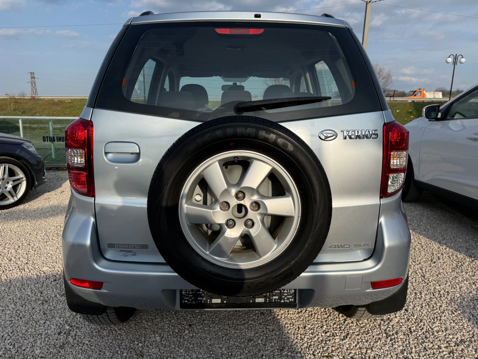 Daihatsu Terios 1.3i, 4x4, снимка 5 - Автомобили и джипове - 53711781