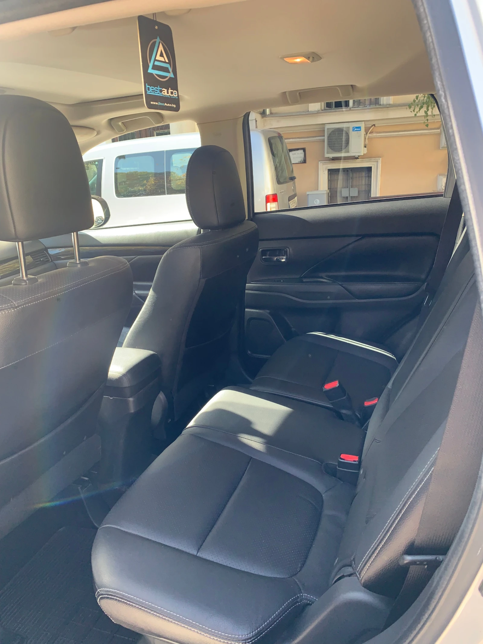 Mitsubishi Outlander, снимка 6 - Автомобили и джипове - 54251688