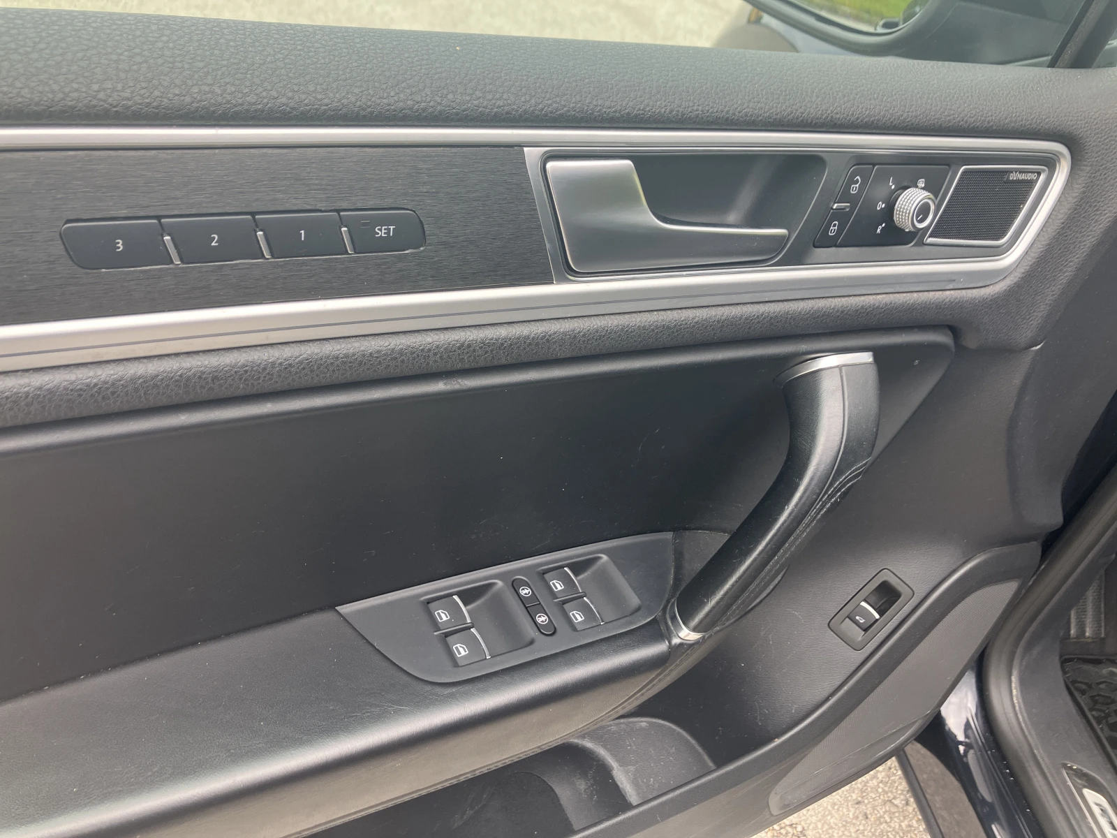 VW Touareg N1 3.0TDi V6 , снимка 6 - Автомобили и джипове - 54296945
