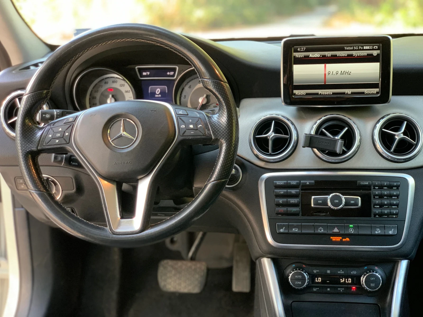 Mercedes-Benz GLA 250 2.0i бензин, 211 кс, снимка 13 - Автомобили и джипове - 56150362