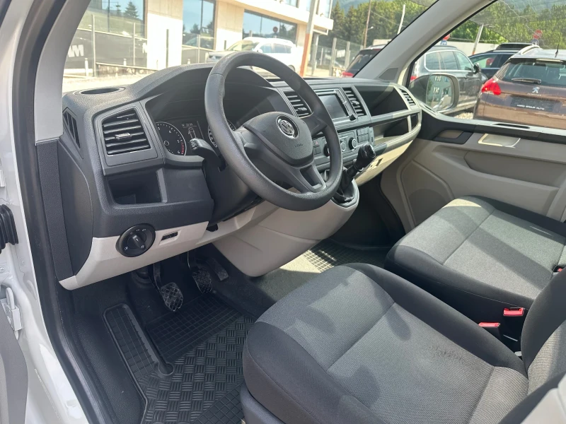 VW T6 ШВЕЙЦАРИЯ 4х4, снимка 9 - Бусове и автобуси - 50587182