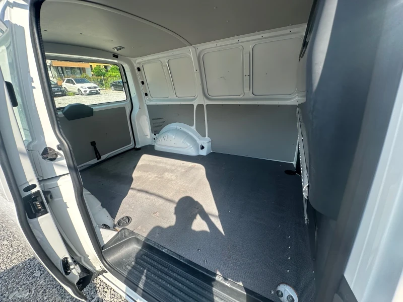 VW T6 ШВЕЙЦАРИЯ 4х4, снимка 15 - Бусове и автобуси - 50587182