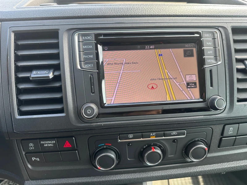 VW T6 ШВЕЙЦАРИЯ 4х4, снимка 13 - Бусове и автобуси - 50587182