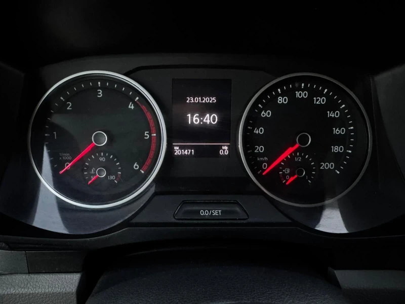 VW Crafter 2.0TDI, КЛИМАТИК, ЕВРО 6, 201500 км, с ДДС, снимка 14 - Бусове и автобуси - 52744941