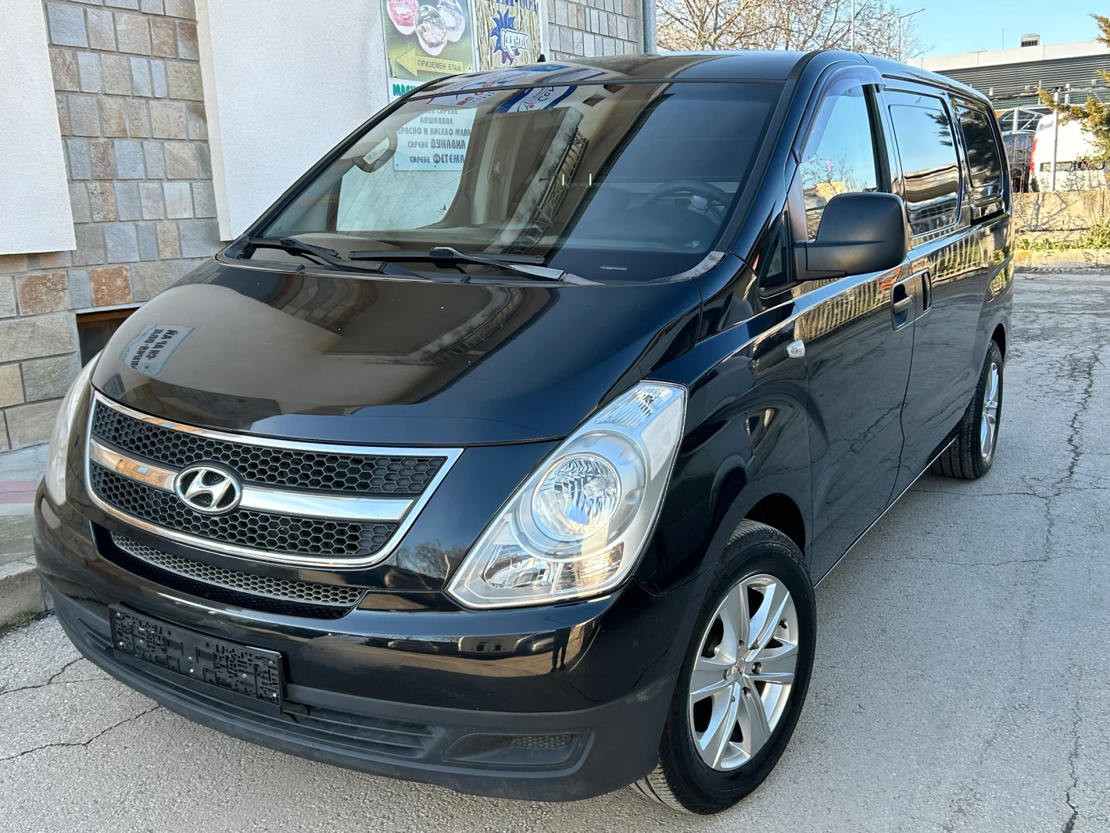 Hyundai H1 2.5CRDI 170k.c. ДВЕ СТРАНИЧНИ ВРАТИ, снимка 1