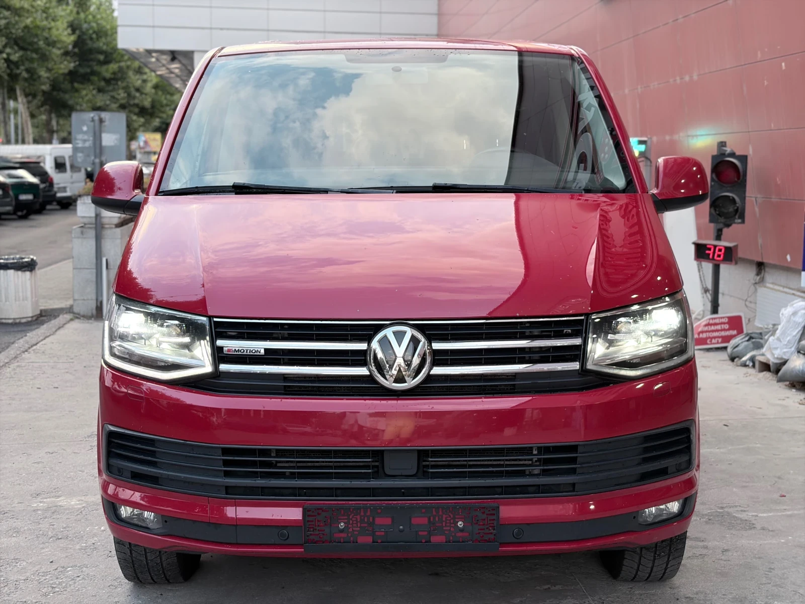 VW Caravelle 2.0 TDI DSG 4MOTION LONG, снимка 2 - Бусове и автобуси - 55149257
