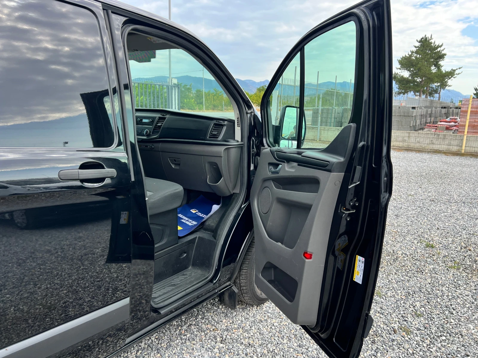 Ford Transit Custom Като нов , снимка 12 - Бусове и автобуси - 55429409